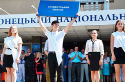 Депутати хочуть позбавити ліцензій університети, евакуйовані з Донбасу