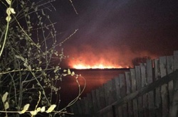 Рятувальники загасили пожежу на масиві Осокорки у Києві 