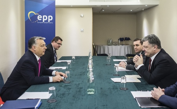 Петро Порошенко та Віктор Орбан - Порошенко і Орбан домовились щодо подвійного громадянства для угорців Закарпаття