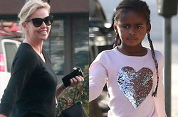 Снова за старое: Шарлиз Терон одела сына в платье для девочек