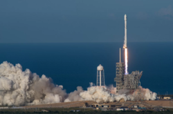 Вперше у світі SpaceX запустила ракету, яка вже літала у космос 