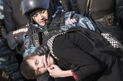 Затримання учасника протесту в Москві