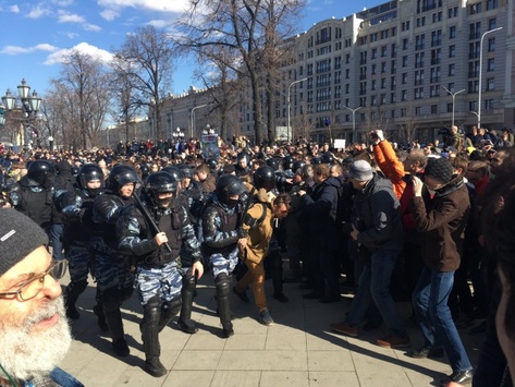 Російський політолог розповів, чому мітинги 26 березня спантеличили Кремль