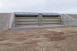 На Херсонщині побудували дамбу, що не дає воді потрапити до Криму