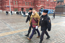 Протести у Москві: до центру стягнули ОМОН, затримано кілька осіб 