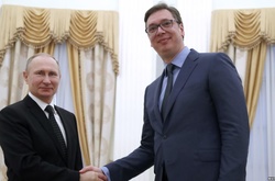  Прем'єр-міністр Сербії Олександр Вучич і президент Росії Володимир Путін 