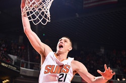 Баскетбол. Форвард збірної України показав феєричну гру у США