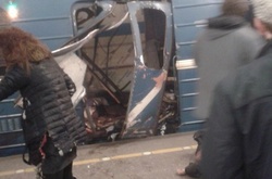 У Санкт-Петербурзі стався вибух у метро (оновлюється)