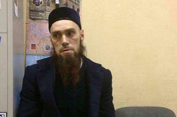 Підозрюваний, який добровільно прийшов в поліцю