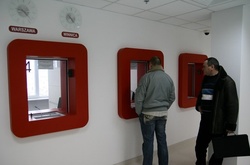 Консульства Польщі відновили свою роботу в Україні