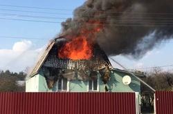 У Святошинському районі столиці згорів приватний будинок