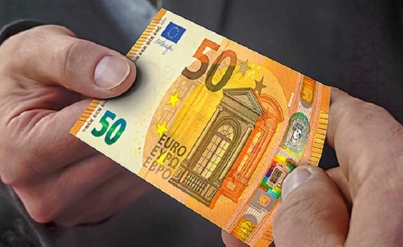 Відсьогодні в обігу з’явилися нові 50 євро (фото)