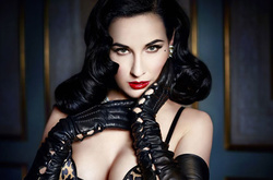 Дита фон Тиз носит вышиванку украинского бренда