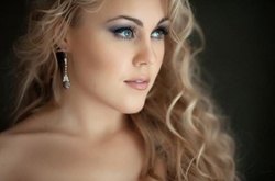 Alyosha презентовала танцевальный трек «Калина» об украинских женщинах