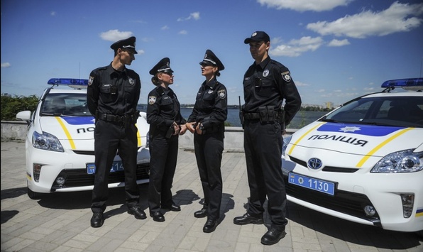 Одеського поліцейського звільнили за керування службовим авто у нетверезому стані