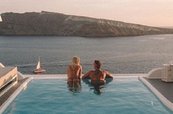 Фантастичні фото з подорожей, які перетворилися на прибутковий родинний бізнес