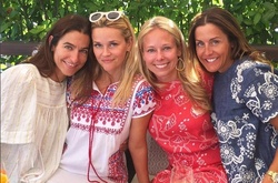 Риз Уизерспун одела дочь в вышиванку