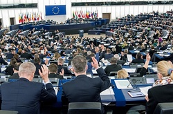 Європарламент схвалив надання безвізу Україні