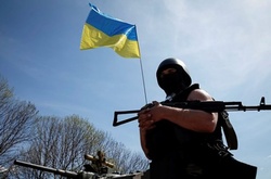 Український військовий на Донбасі