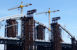 Німці приїхали до Кличка: він їх вивіз на недобудований міст