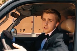 Школьник воссоздал сцену из «Ла-Ла Ленда» и пригласил Эмму Стоун на свой выпускной