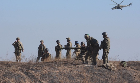 «Тиша» на Донбасі: під Маріуполем бойовики гатять з гранатометів