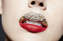 Алмазные уста: украинский визажист сделала самый дорогой макияж губ в мире