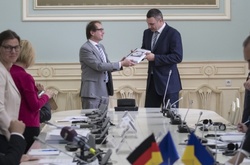 Німці передали Кличку висновки експертизи щодо добудови Подільсько-Воскресенського мосту