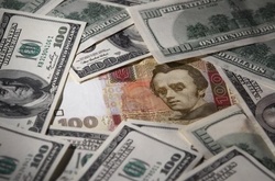 Курс гривні на міжбанку зміцнився до 27,04 грн/долар