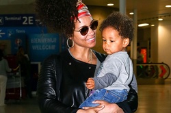 Двухлетний сын Алиши Кис владеет искусством битбокса