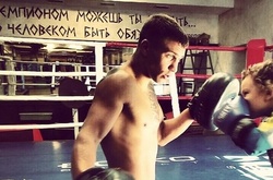 Ломаченко перед чемпіонським боєм програв у спарингу своєму 6-річному сину