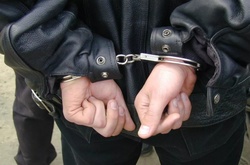 У Дніпрі затримали «перевертнів у погонах» за крадіжку $2 млн