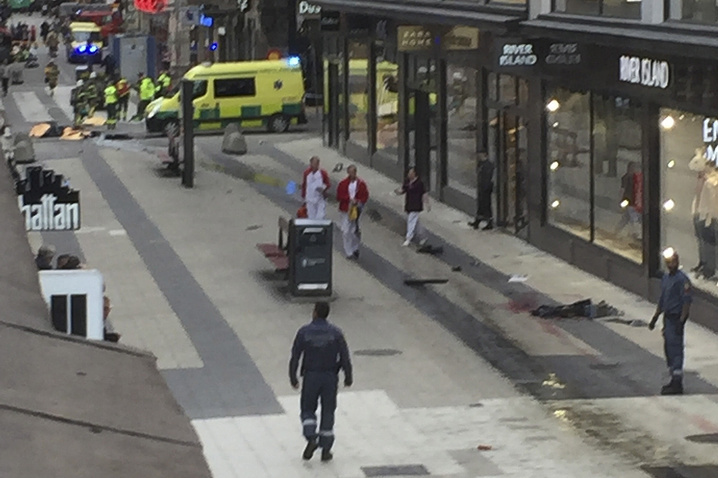 Поліція Стокгольму спростовує затримання виконавця теракту, оприлюднивши фото підозрюваного
