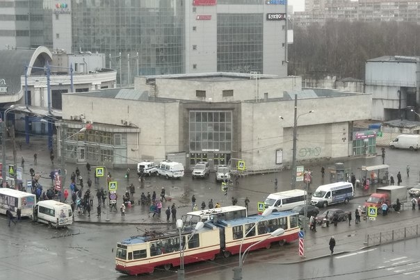 У Петербурзі через загрозу теракту закрили дві станції метро