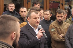 Відголосок кривавих сутичок у Полтаві: люди пікетували поліцію