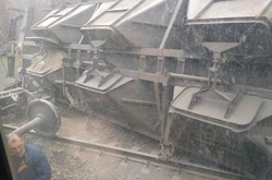 Під Маріуполем вантажний потяг зійшов з рейок