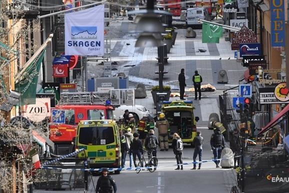 Українців немає серед загиблих в результаті теракту в Стокгольмі - МЗС