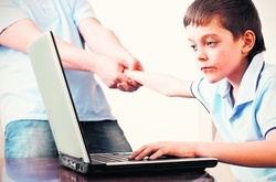 У РФ пропонують заборонити дітям до 14 років користуватися соцмережами