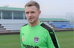 Матч Другої ліги в Одесі був перерваний попаданням м'яча в тролейбус  