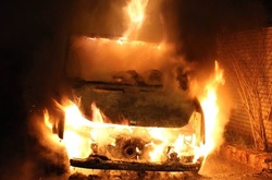 Активістці, яка боролась із забудовником під Києвом, спалили мікроавтобус