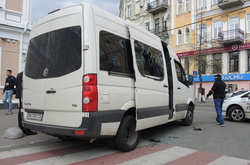 Працівники СБУ у центрі Києва затримали пасажирів підозрілого фургону