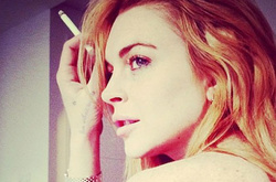 Надоело быть мусульманкой. Линдси Лохан опубликовала откровенные фото в соцсети 