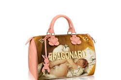 Репродукции Ван Гога, Тициана и Рубенса украсили новую коллекцию Louis Vuitton