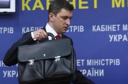 Рада сьогодні може розглянути відставку Білоуса