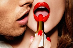 Губы как у звезды Голливуда: десять бьюти-советов для тех, кто всегда боялся красной помады 