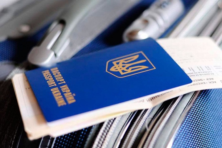 Українці зможуть відвідувати без віз 30 країн – МЗС
