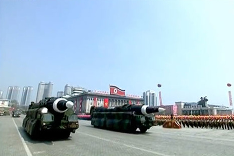 Північна Корея на параді показала нові балістичні ракети