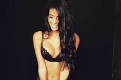 Мусульманскую модель преследуют из-за откровенных фото в соцсетях