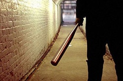 В Одесі невідомі з битами напали на чоловіка і відібрали в нього 1 млн гривень 