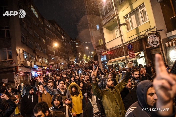 В Туреччині після протестів вирішили продовжити режим надзвичайного стану
